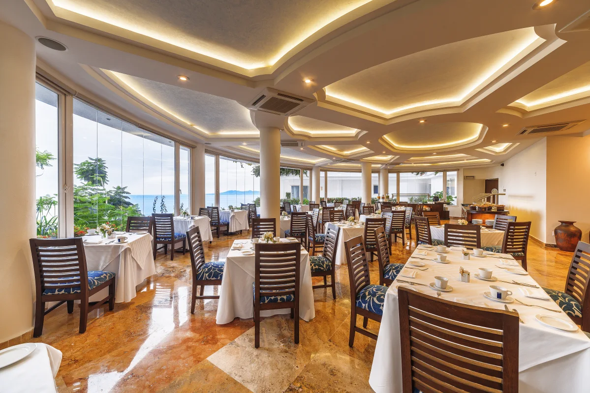 Grand Miramar Dining